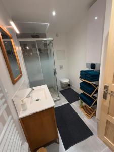 Bilik mandi di Villa la source +135 gambar