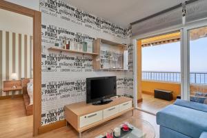 TV a/nebo společenská místnost v ubytování Piso El Paraiso Almuñécar