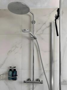 Et badeværelse på Pure Vista Hank Schwarzwaldblick + 37 billeder