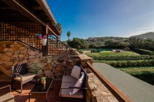 Nespecifikovaný výhled na hory nebo výhled na hory při pohledu z vily