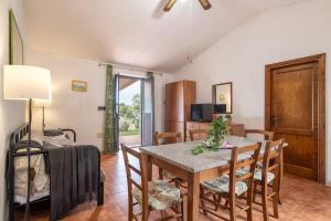 Φωτογραφία από το άλμπουμ του La casa vista isola σε Trinita dʼAgultu