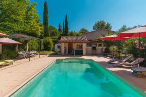 Swimmingpoolen hos eller tæt på Le Verger du Midi