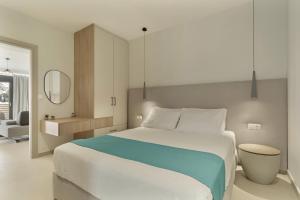 Postel nebo postele na pokoji v ubytování Mella Roa - Ivory + 16 fotografií