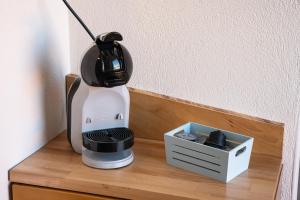 Tiện nghi pha trà/cà phê tại D Home Costa Rei