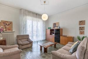 Posezení v ubytování La Maison de Mely with garden