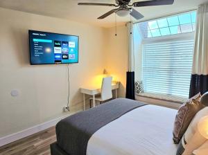 Postel nebo postele na pokoji v ubytování Lake living, modern and cozy + 14 fotografií