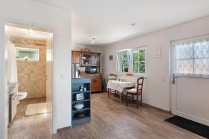 Η κουζίνα ή μικρή κουζίνα στο Ferienwohnung Weitblick