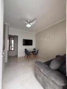 Ruang duduk di Apartamento Cabo Frio