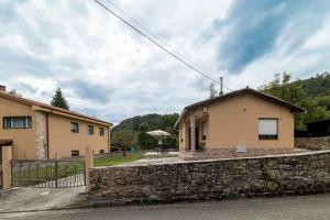 Το κτήριο όπου στεγάζεται  η παραθεριστική κατοικία