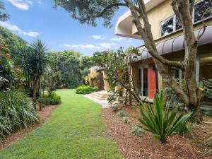 Κήπος έξω από το Beachside Bungalow Casuarina