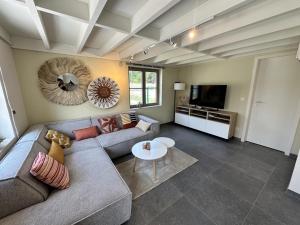 TV/trung tâm giải trí tại Westhinder II H28