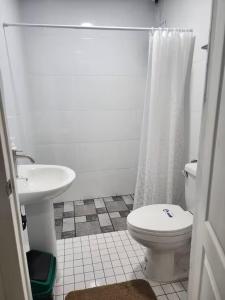 Phòng tắm tại Mai Precious clinic upper suites