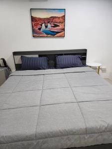 Giường trong phòng chung tại Mai Precious clinic upper suites