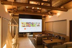 Μια τηλεόραση ή/και κέντρο ψυχαγωγίας στο ｇ-gram-