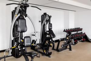 Fitness centrum a/nebo fitness zařízení v ubytování NOVA by BlueWaters Property Management LTD