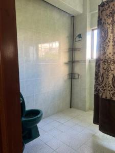 Ένα μπάνιο στο Host Sol