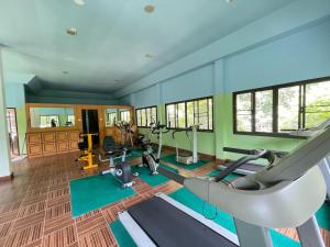Fitness centrum a/nebo fitness zařízení v ubytování Saksaitarn Resort