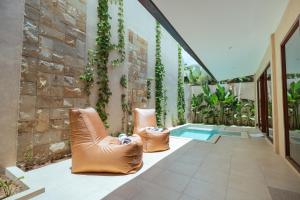 Bazén v ubytování Villa Akuta nebo v jeho okolí