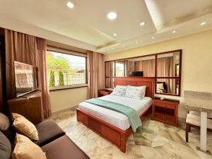 Φωτογραφία από το άλμπουμ του Machala Departamento en sector exclusivo cerca del hotel oro verde σε Machala +2 φωτογραφίες