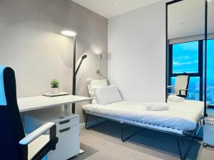 Giường trong phòng chung tại Victoria One - 3beds Central CBD, Modern & High floor with Great views!