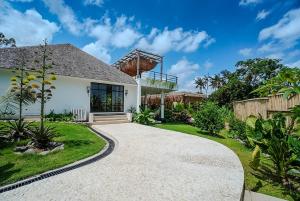 Zahrada ubytování Luxury 3BR Villa Sehmagi Butler Service & Views