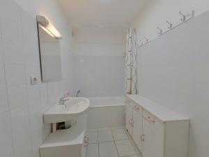 Koupelna v ubytování Appartement confortable au pied des pistes - 4 pers - FR-1-834-16