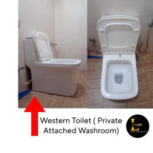 ein Badezimmer mit Toilette und der Aufschrift „Western Toilet Private“ angebaut in der Unterkunft LVMR Midtown Homestay in Kulu