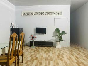 TV a/nebo společenská místnost v ubytování Annie Home + 12 fotografií