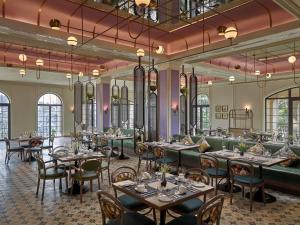 Mercure Dalat Resort餐廳或用餐的地方