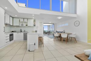 Η κουζίνα ή μικρή κουζίνα στο The Lookout Retreat