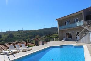 Piscina en o cerca de Villas da Quintã