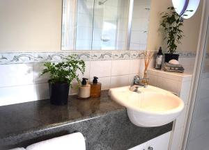 Ένα μπάνιο στο Chapel Street Lighthouse +8 φωτογραφίες