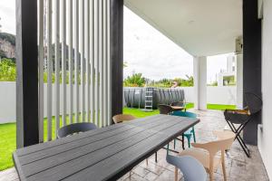 Μπαλκόνι ή βεράντα στο i Homes Villa 3 Nearby Sunway - Swimming Pool and Karaoke
