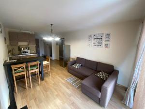 Una cocina o cocineta en Apartments 315 New Gudauri 2 blok