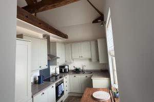 Η κουζίνα ή μικρή κουζίνα στο Apartment - Sleeps 4 - Near Nec & Airport