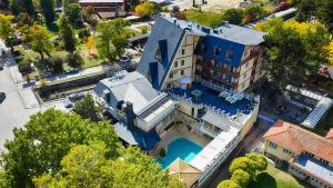 Bazén v ubytování Spa Hotel Rich nebo v jeho okolí