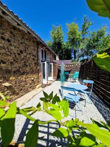 Budova, kde se prázdninový dům nachází