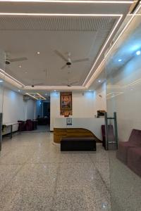 Χώρος καθιστικού στο Hotel Balram Palace Khatu Shyam