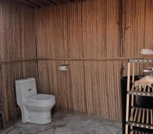 Ένα μπάνιο στο ShootingStar Private Camp