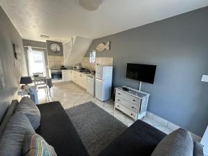 Kuchyň nebo kuchyňský kout v ubytování Uvongo Chalets 12