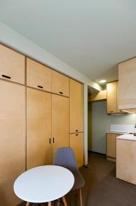 Η κουζίνα ή μικρή κουζίνα στο Studio in The Hills of Bakuriani Rooms Hotel Building