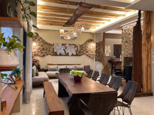 Posezení v ubytování 微風森活 Whispering Breeze Villa