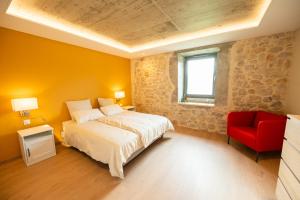 Postel nebo postele na pokoji v ubytování Le 234, entre lac et montagnes