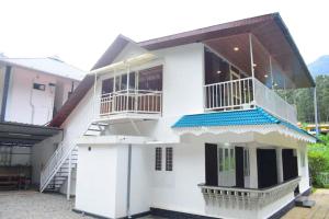 Budova, kde se chata nachází + 7 fotografií