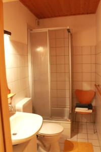 Ένα μπάνιο στο Guesthouse Doris & Peter