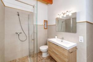 Koupelna v ubytování Es Molí de'n Palmer + 26 fotografií