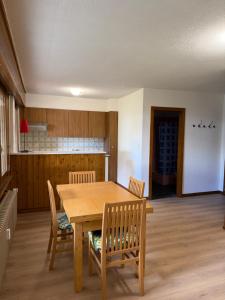 Kuchyň nebo kuchyňský kout v ubytování Appart cozy avec grand balcon