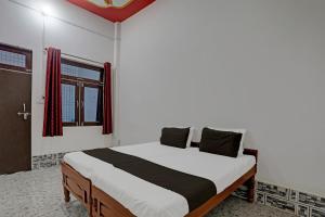 Fotografija u galeriji objekta Hotel O Om Shiv Sai Hotel & Restaurant u gradu Kāsganj