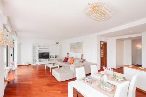 Χώρος καθιστικού στο Villa Luna by Comorooms