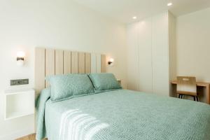 Afbeelding uit fotogalerij van Apartamentos Duratón in San Miguel de Bernúy